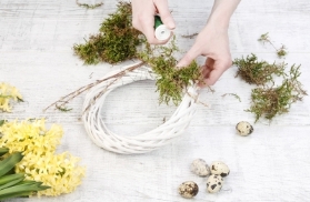 Spring Wreath Workshop  Tuesday 5th April 6:30pm Start